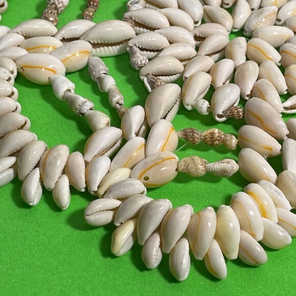 Vintage Natural Cowrie Shell Boho Trivet 8.5 inch - Picture 5 of 9